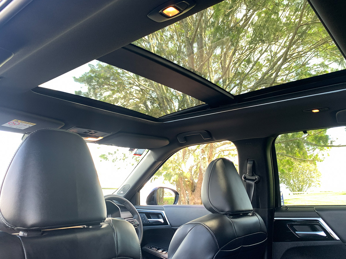 2024 Mitsubishi Outlander PHEV Exceed