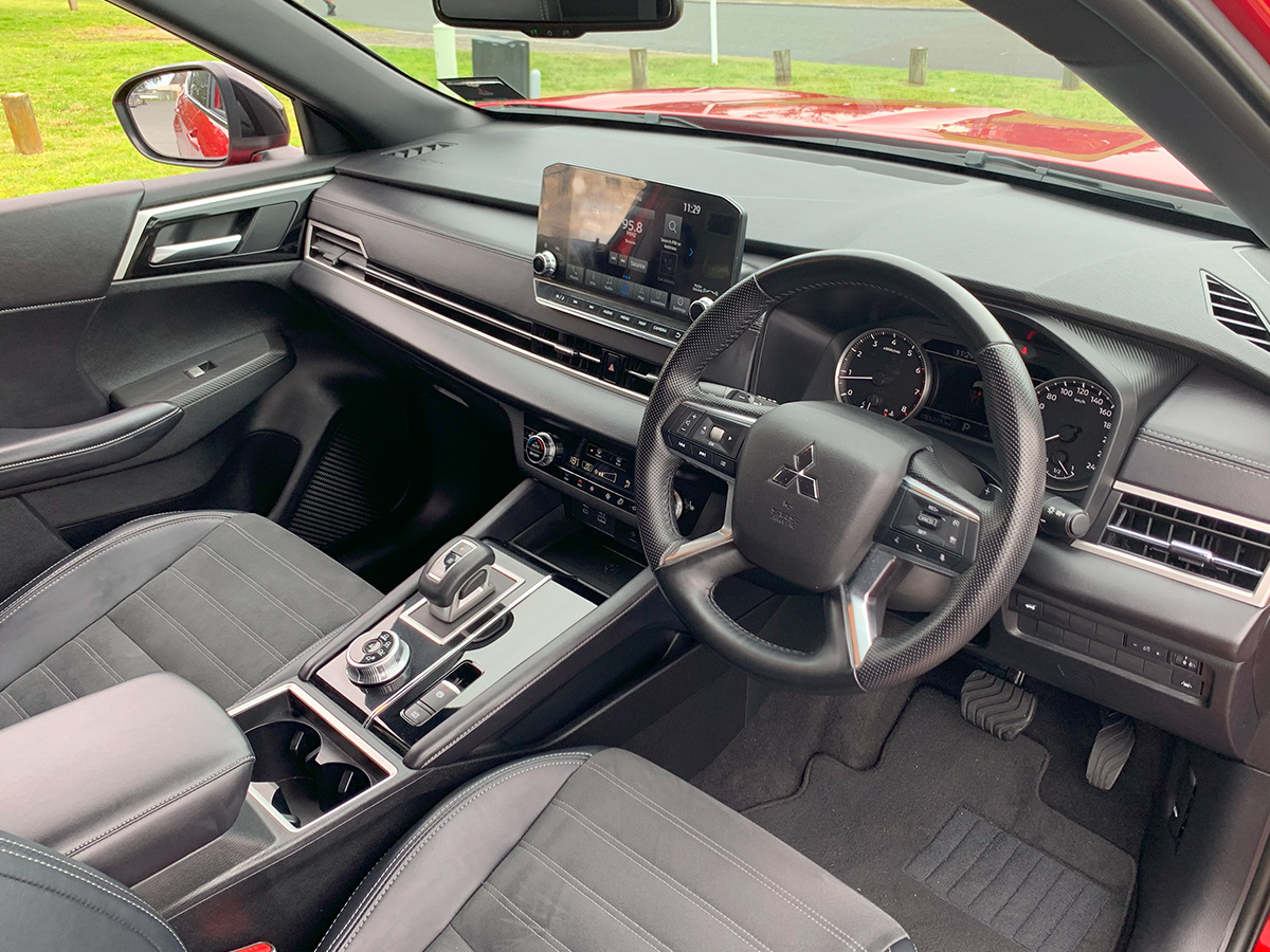 2024 Mitsubishi Outlander Sport 2WD 7 Seater 2.5L Petrol