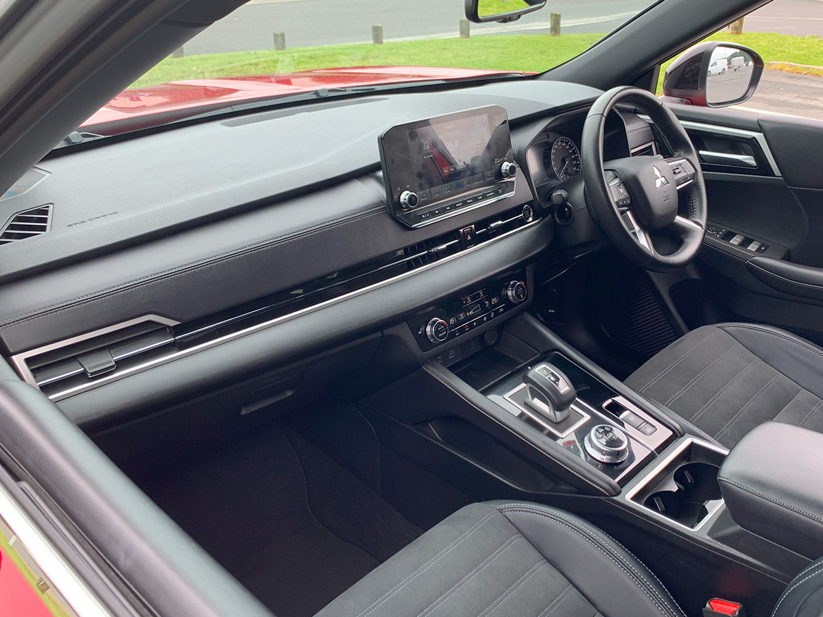 2024 Mitsubishi Outlander Sport 2WD 7 Seater 2.5L Petrol