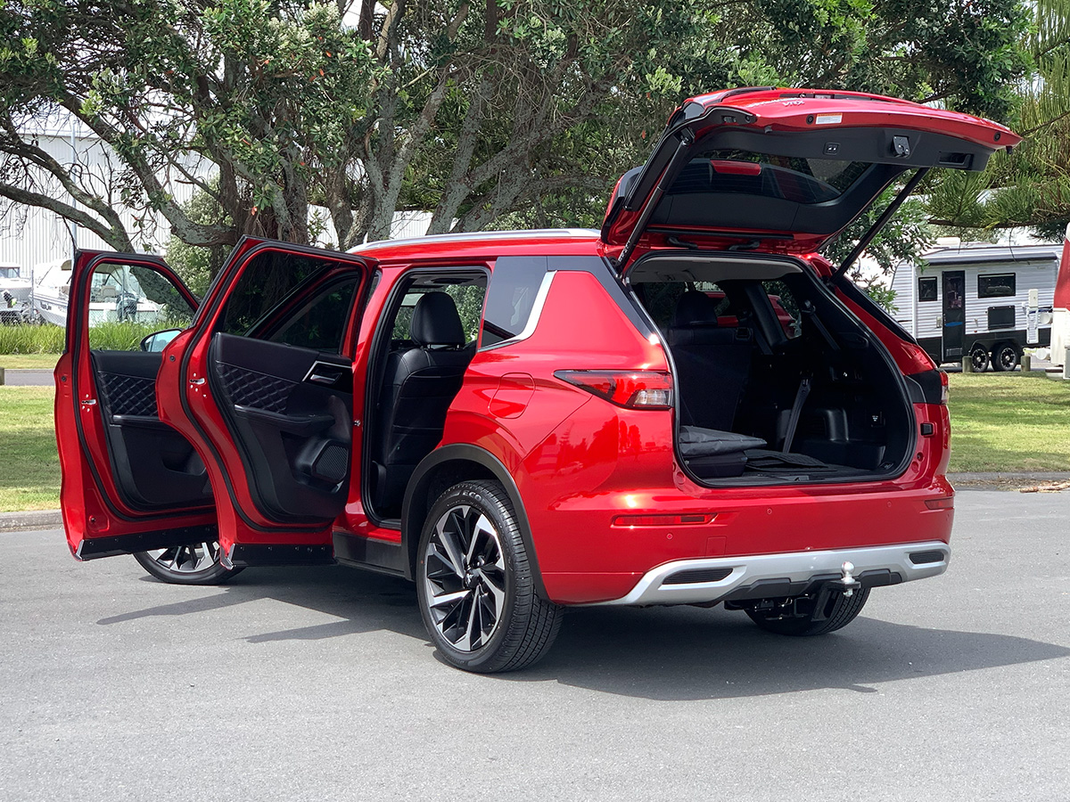 2024 Mitsubishi Outlander PHEV VRX 7 Seater