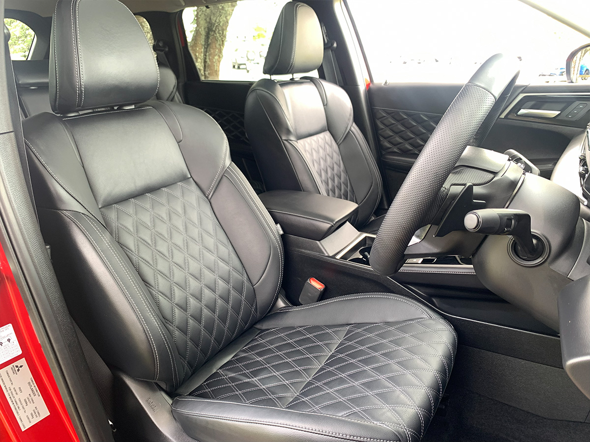 2024 Mitsubishi Outlander PHEV VRX 7 Seater