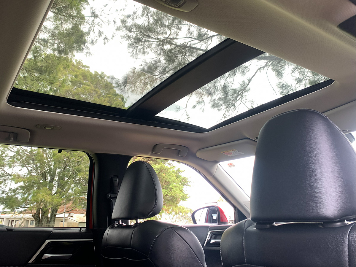 2024 Mitsubishi Outlander PHEV VRX 7 Seater