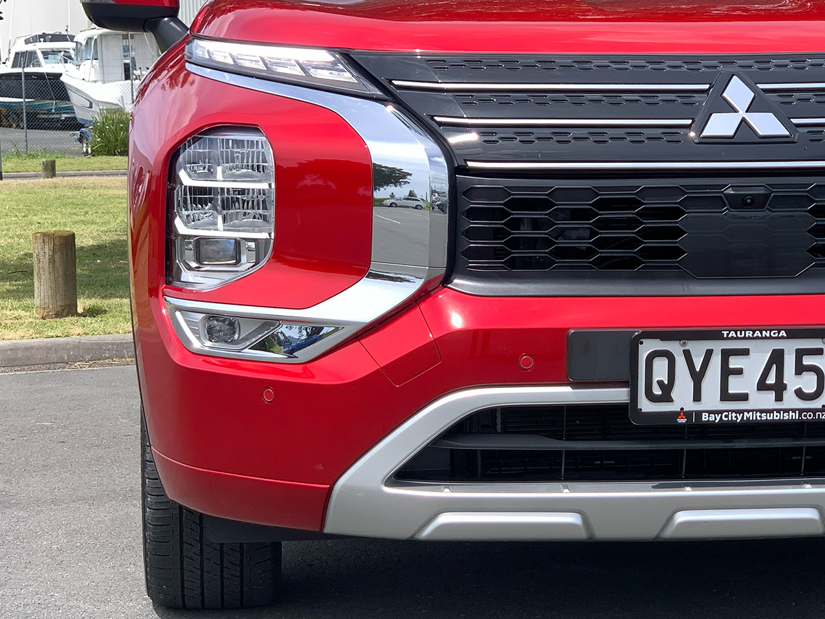 2024 Mitsubishi Outlander PHEV VRX 7 Seater