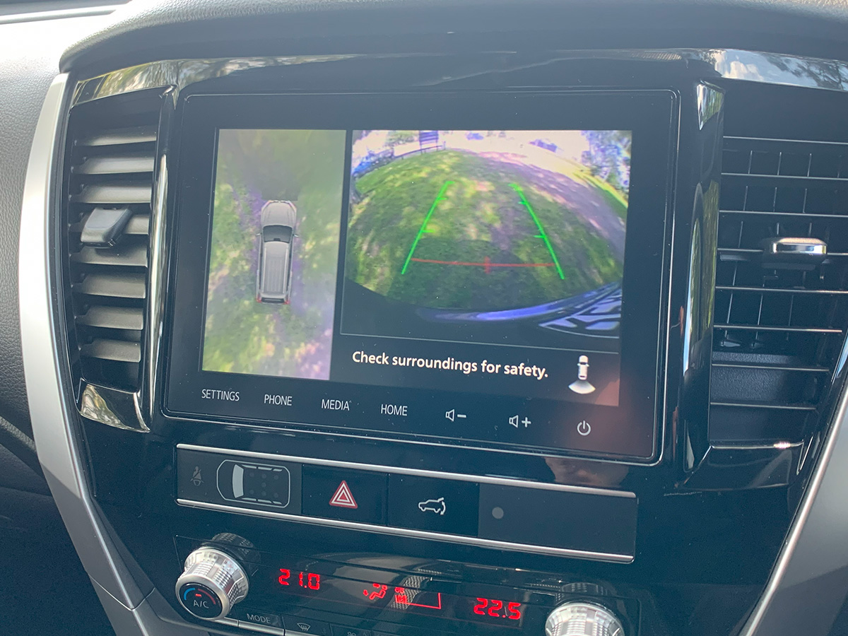 2025 Mitsubishi Pajero Sport VRX Black Edition