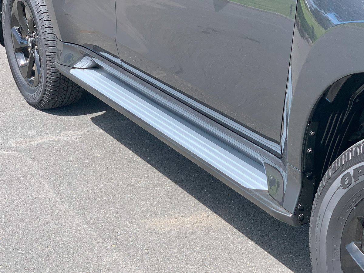 2025 Mitsubishi Pajero Sport VRX Black Edition