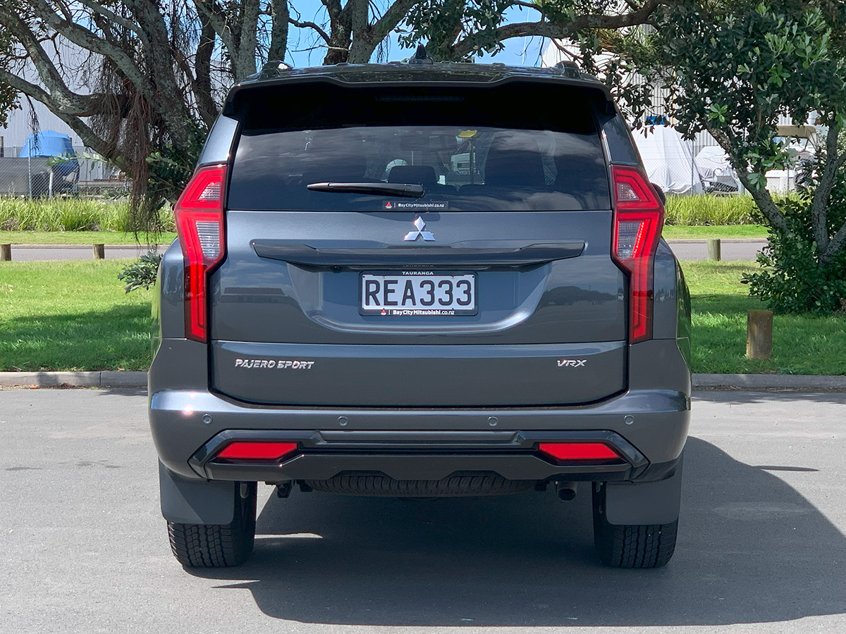 2025 Mitsubishi Pajero Sport VRX Black Edition