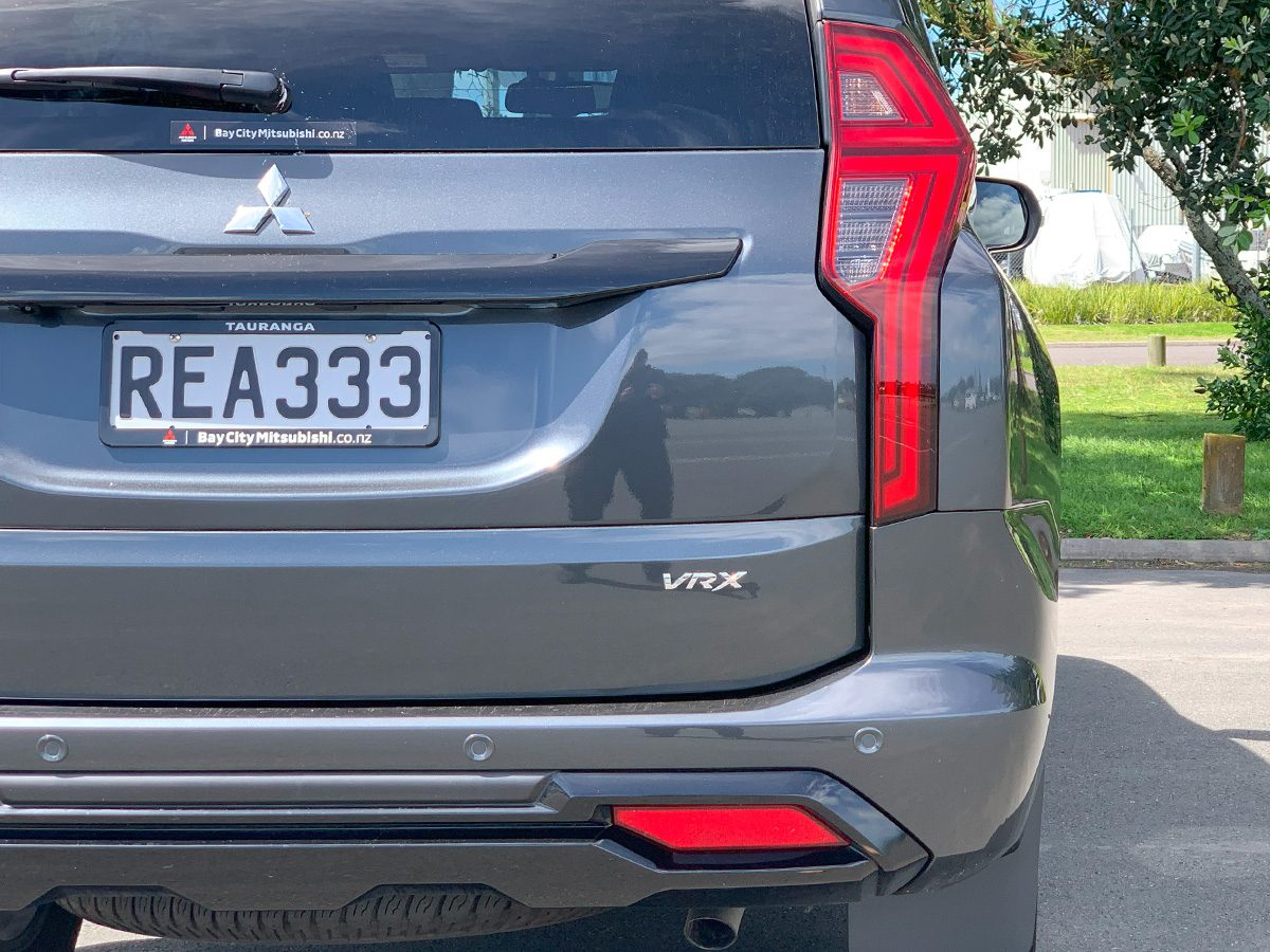 2025 Mitsubishi Pajero Sport VRX Black Edition