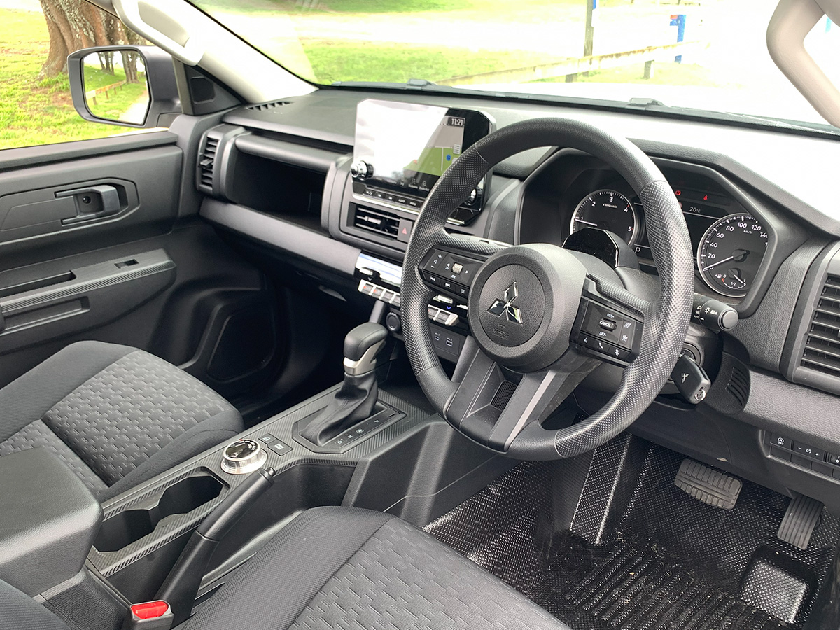 2026 Mitsubishi Triton GLX Club Cab 4WD