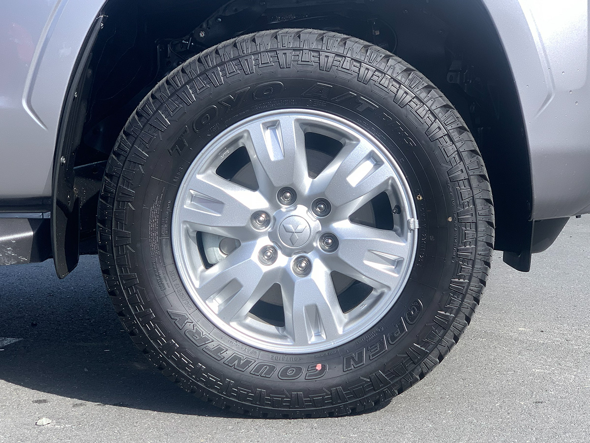 2025 Mitsubishi Triton GLX Double Cab 4WD