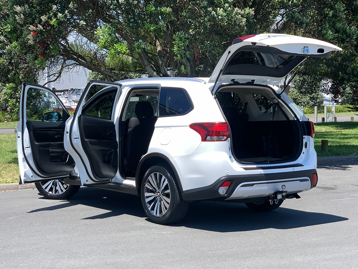 2019 Mitsubishi Outlander LS 2.4 Litre 2WD 7 Seater