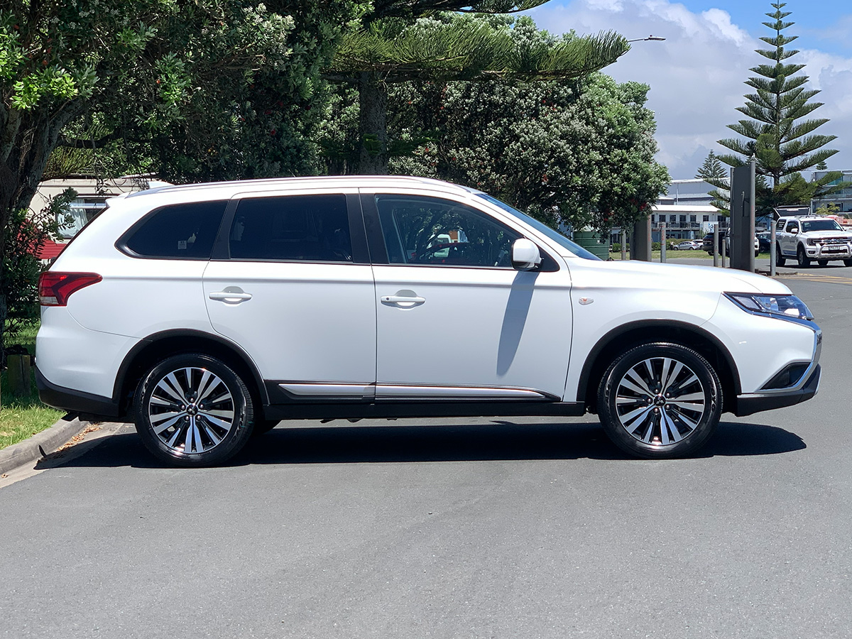 2019 Mitsubishi Outlander LS 2.4 Litre 2WD 7 Seater