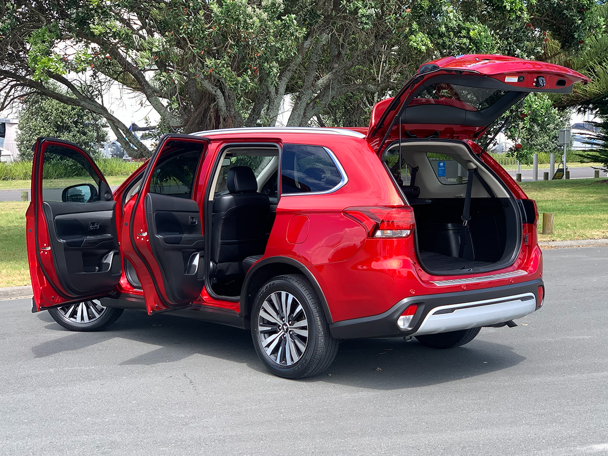 2020 Mitsubishi Outlander VRX 2.4L Petrol 4WD 7 Seater