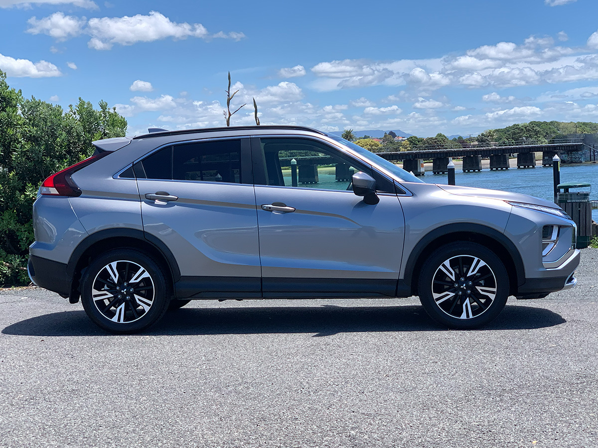 2023 Mitsubishi Eclipse Cross XLS 2WD
