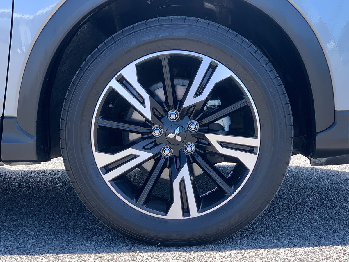 2023 Mitsubishi Eclipse Cross XLS 2WD