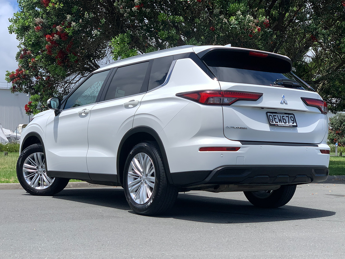 2023 Mitsubishi Outlander LS 2WD 2.5L Petrol Auto