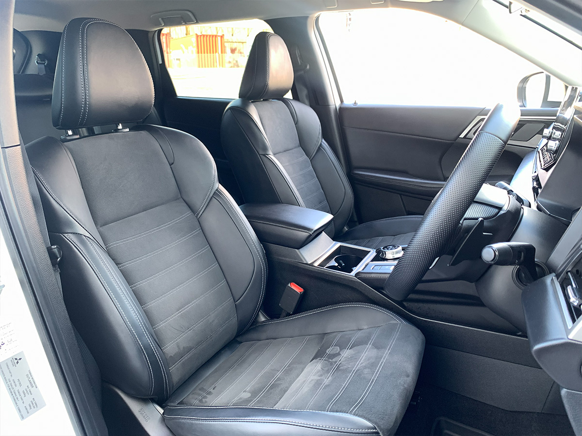 2024 Mitsubishi Outlander XLS 2WD 7 Seater