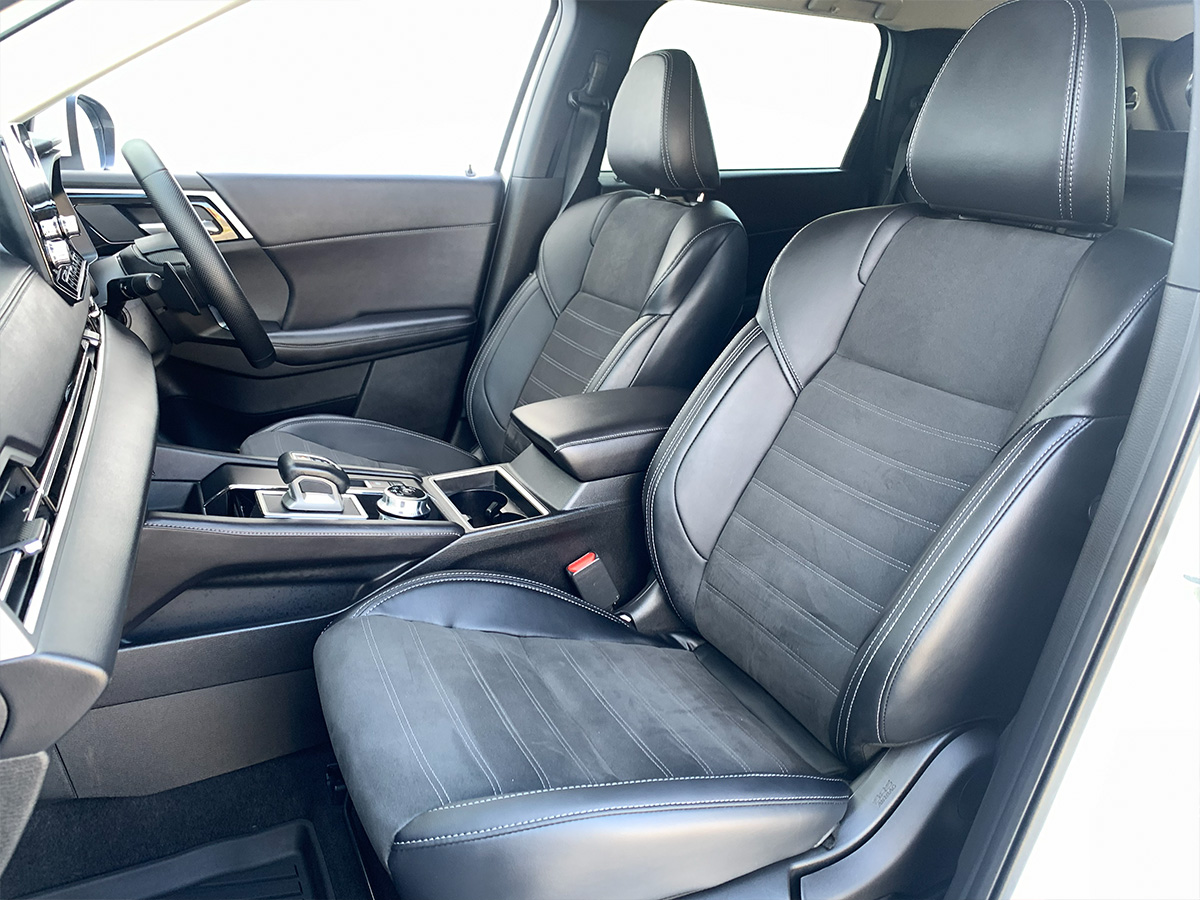 2024 Mitsubishi Outlander XLS 2WD 7 Seater