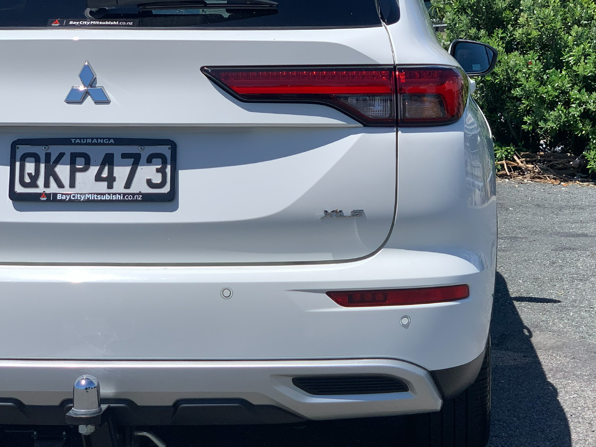 2024 Mitsubishi Outlander XLS 2WD 7 Seater