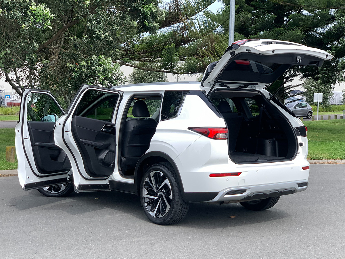 2024 Mitsubishi Outlander XLS 4WD 7 Seater 2.5L Petrol Auto