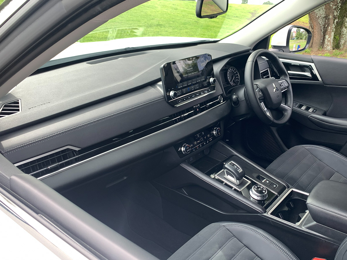 2024 Mitsubishi Outlander XLS 4WD 7 Seater 2.5L Petrol Auto