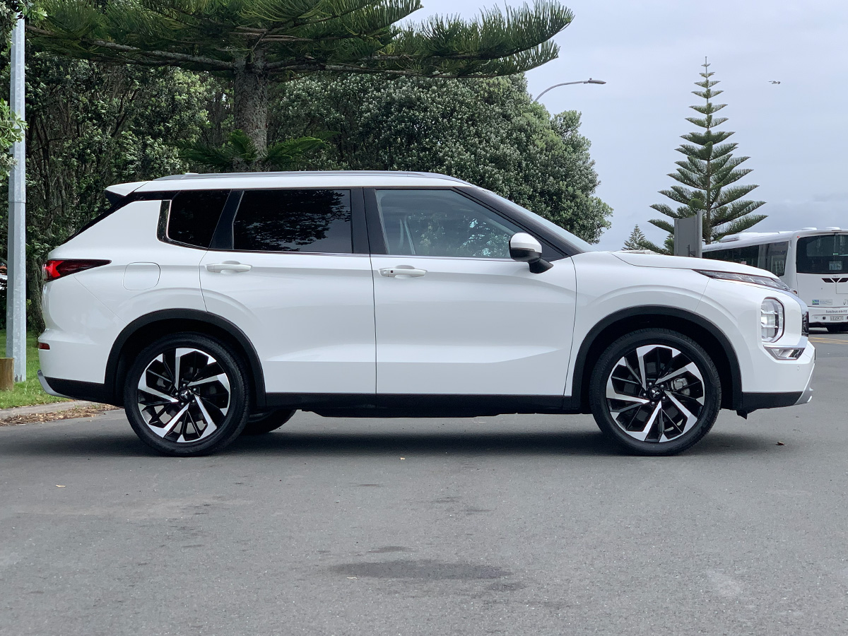 2024 Mitsubishi Outlander XLS 4WD 7 Seater 2.5L Petrol Auto