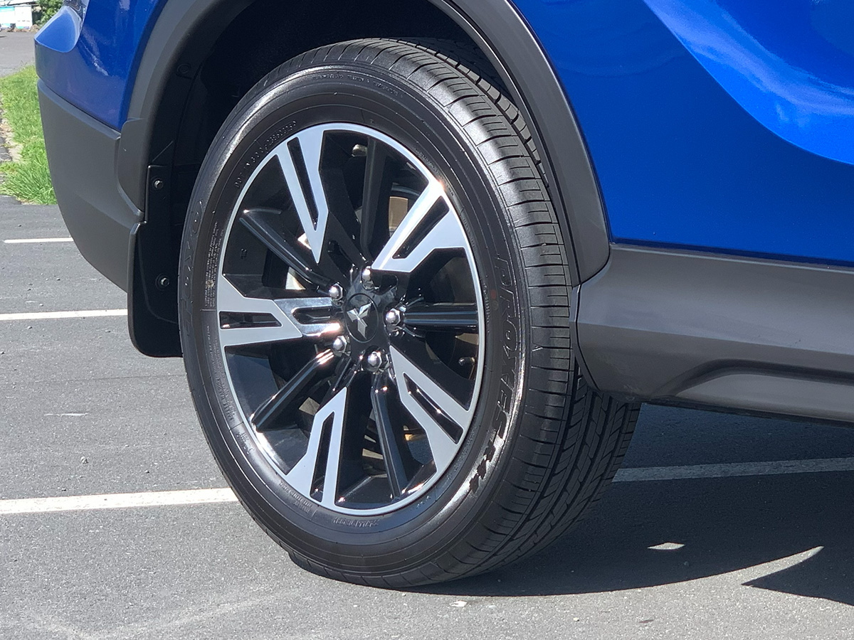 2025 Mitsubishi Eclipse Cross XLS 2WD