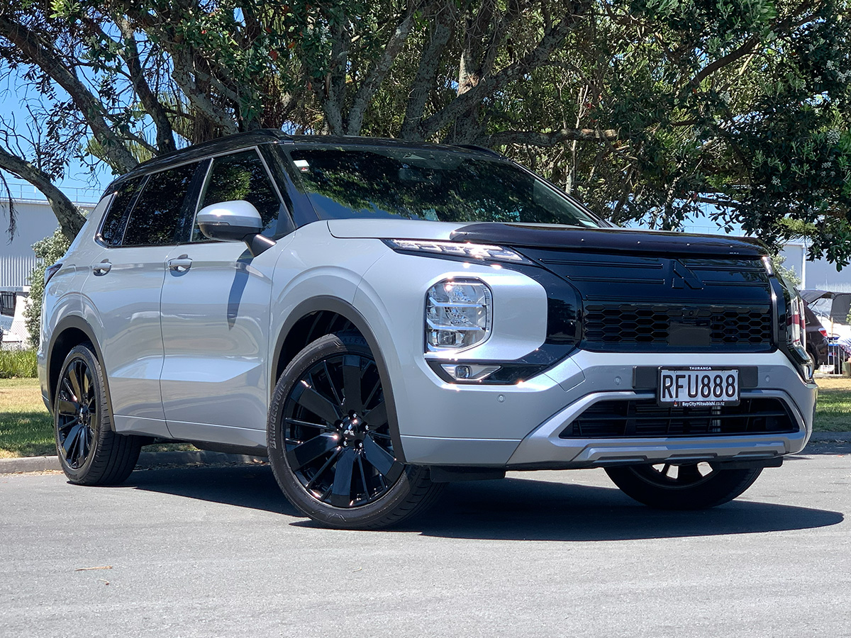 2025 Mitsubishi Outlander Exceed 4WD 7 Seater 2.5L Petrol Auto