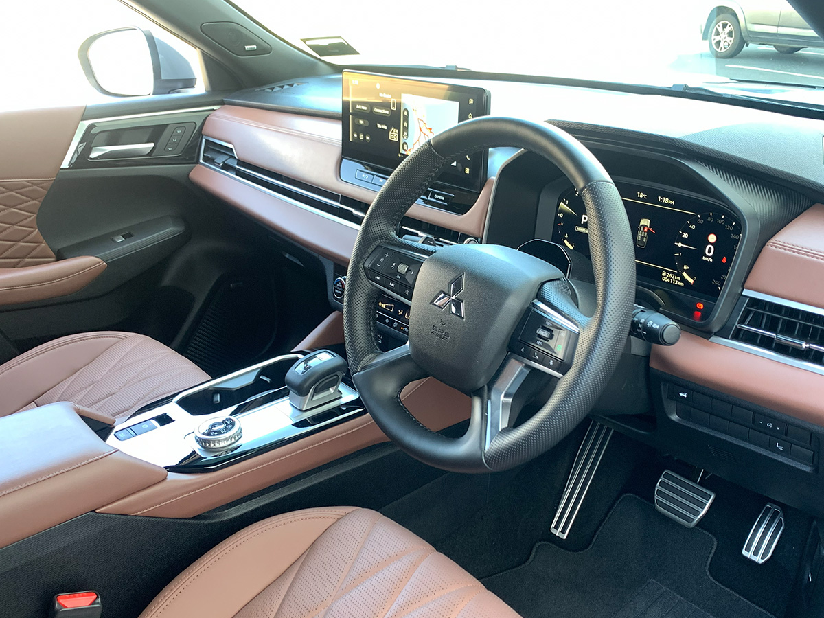 2025 Mitsubishi Outlander Exceed 4WD 7 Seater 2.5L Petrol Auto