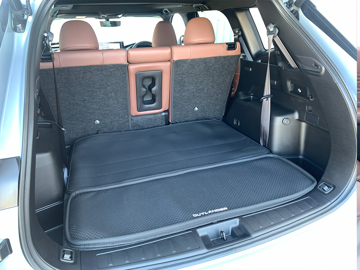 2025 Mitsubishi Outlander Exceed 4WD 7 Seater 2.5L Petrol Auto