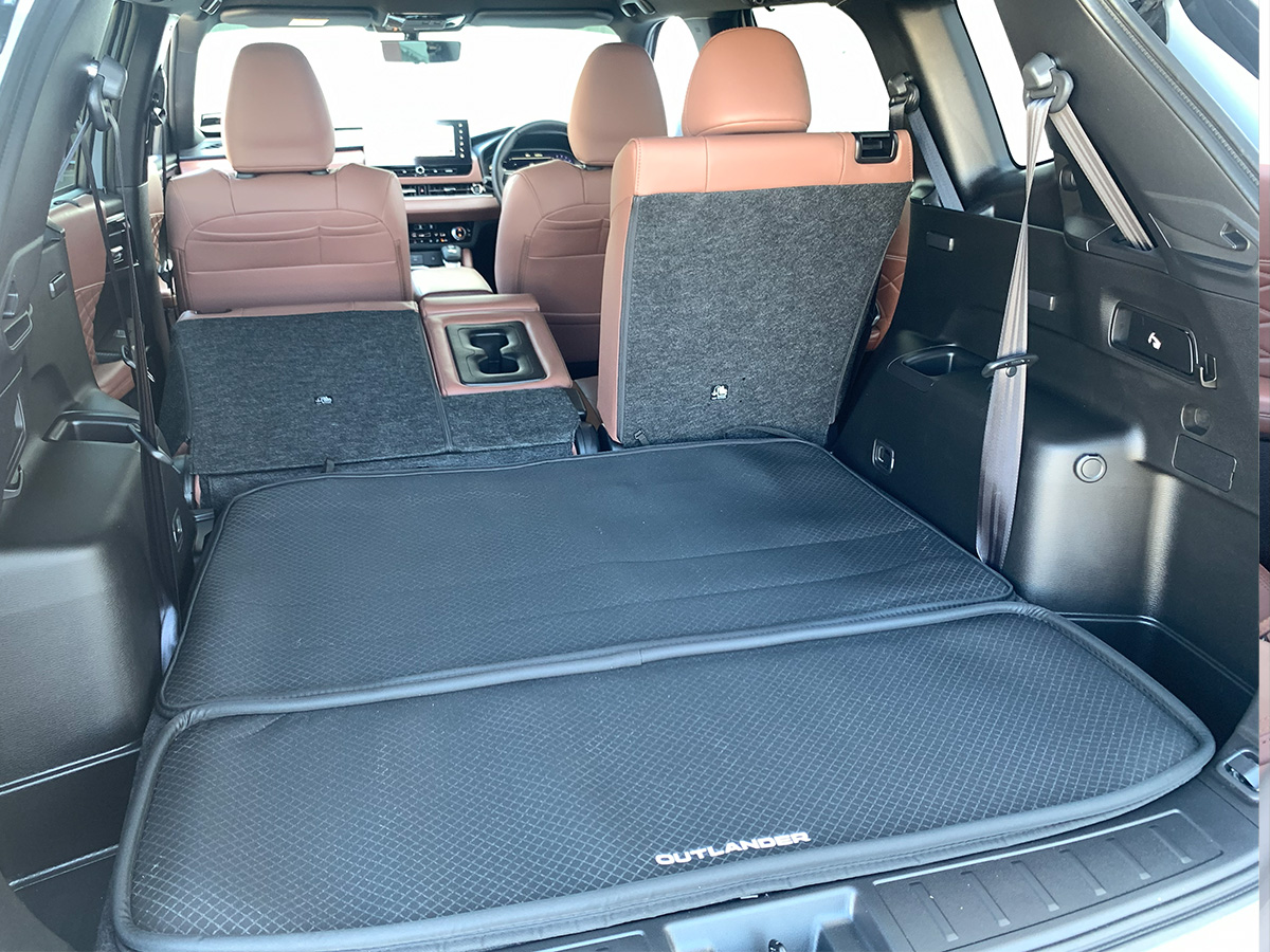 2025 Mitsubishi Outlander Exceed 4WD 7 Seater 2.5L Petrol Auto