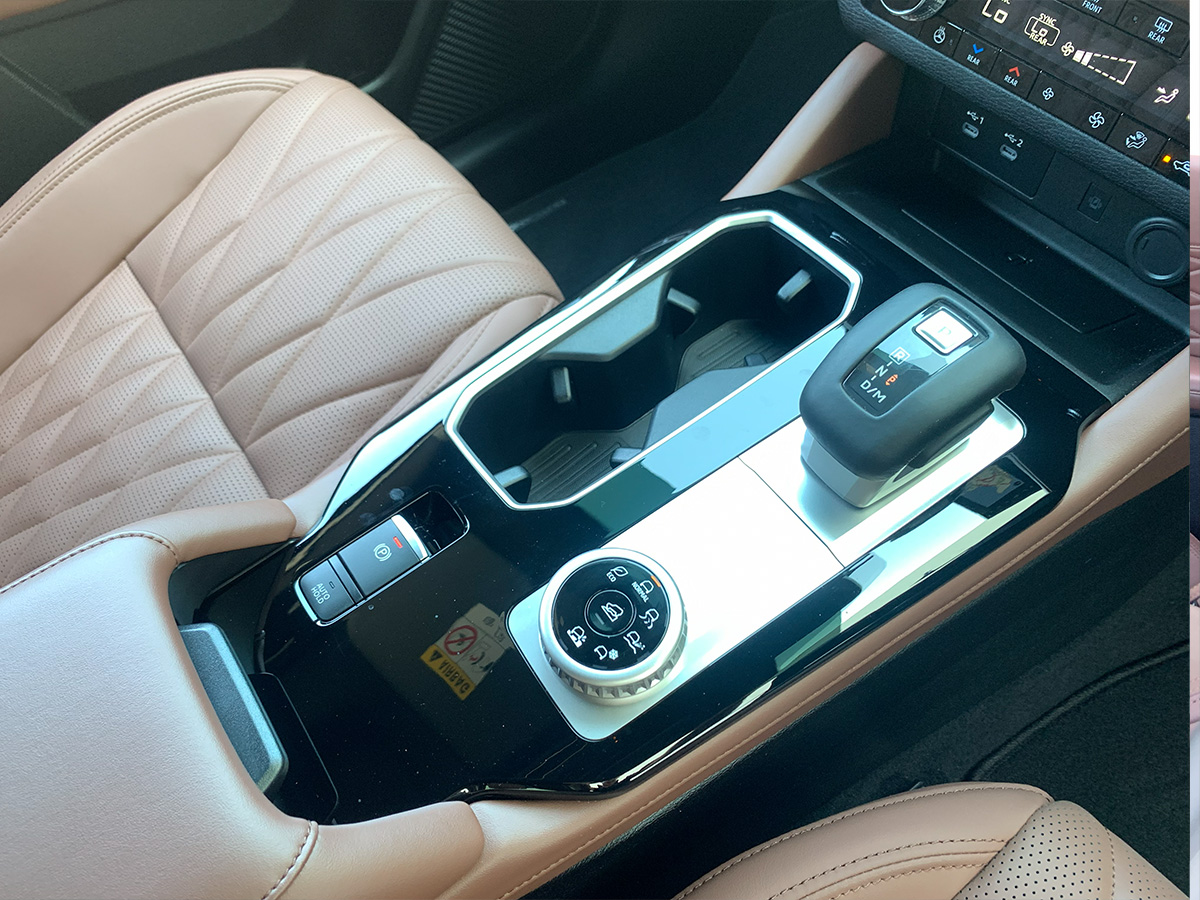 2025 Mitsubishi Outlander Exceed 4WD 7 Seater 2.5L Petrol Auto