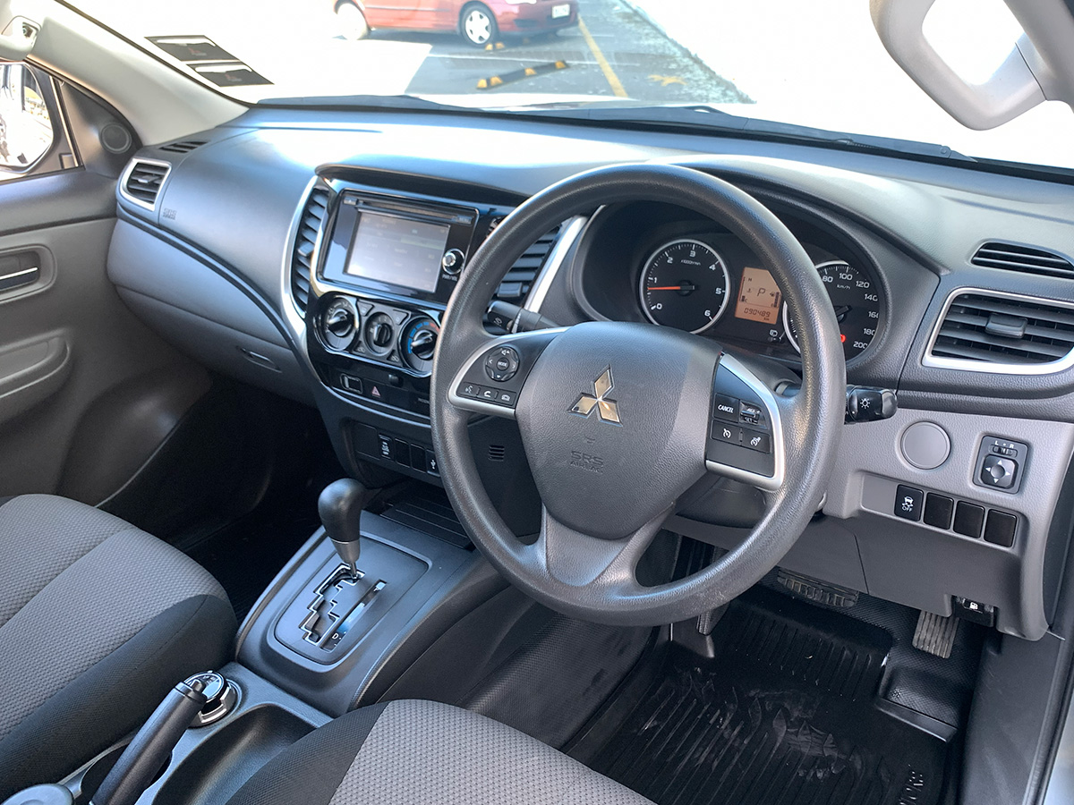 2017 Mitsubishi Triton GLX 4WD Double Cab Flat Deck