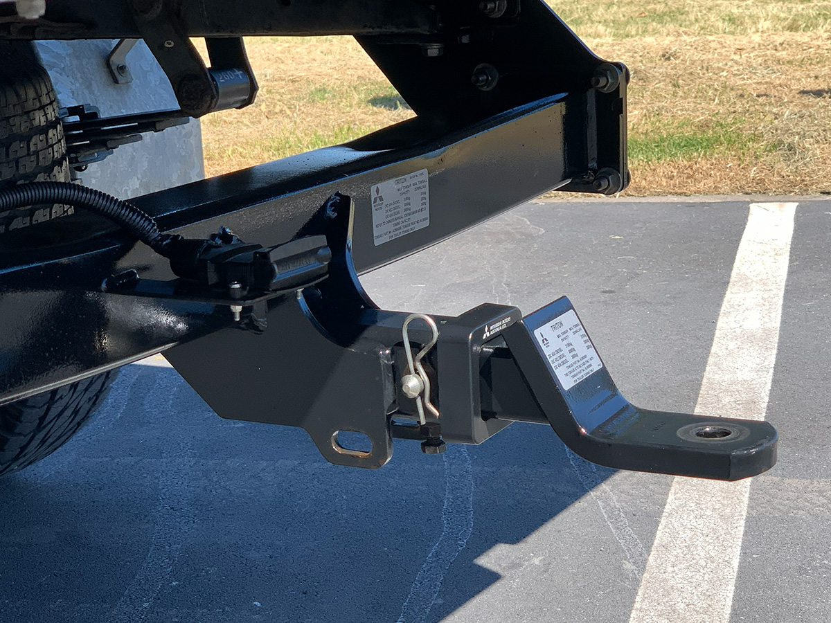 2017 Mitsubishi Triton GLX 4WD Double Cab Flat Deck