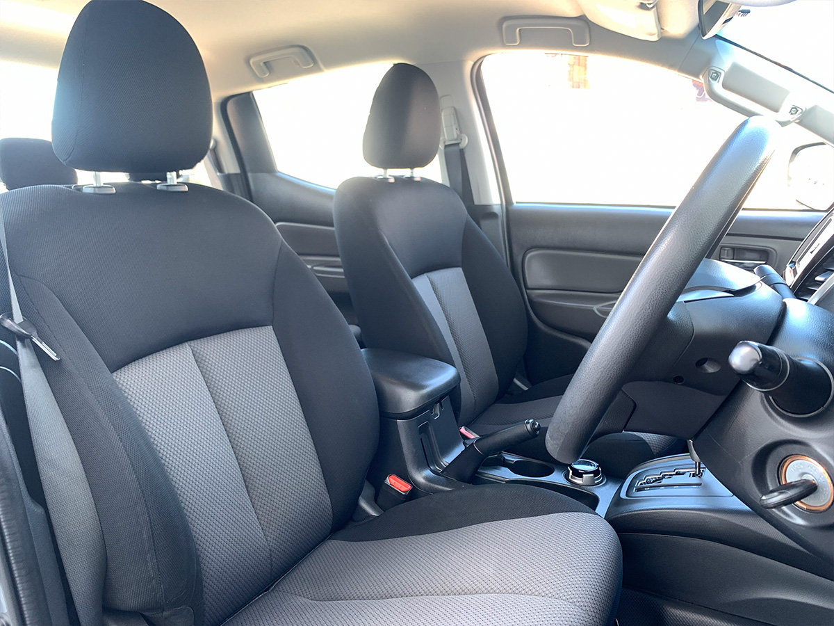 2017 Mitsubishi Triton GLX 4WD Double Cab Flat Deck