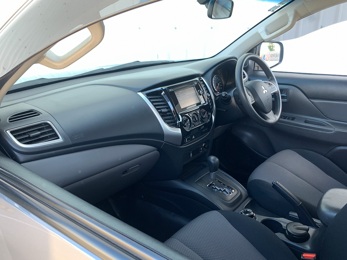 2017 Mitsubishi Triton GLX 4WD Double Cab Flat Deck