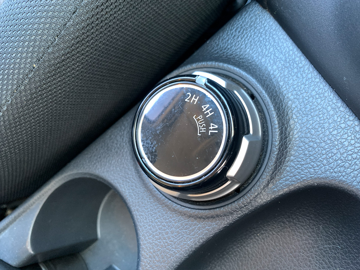 2017 Mitsubishi Triton GLX 4WD Double Cab Flat Deck