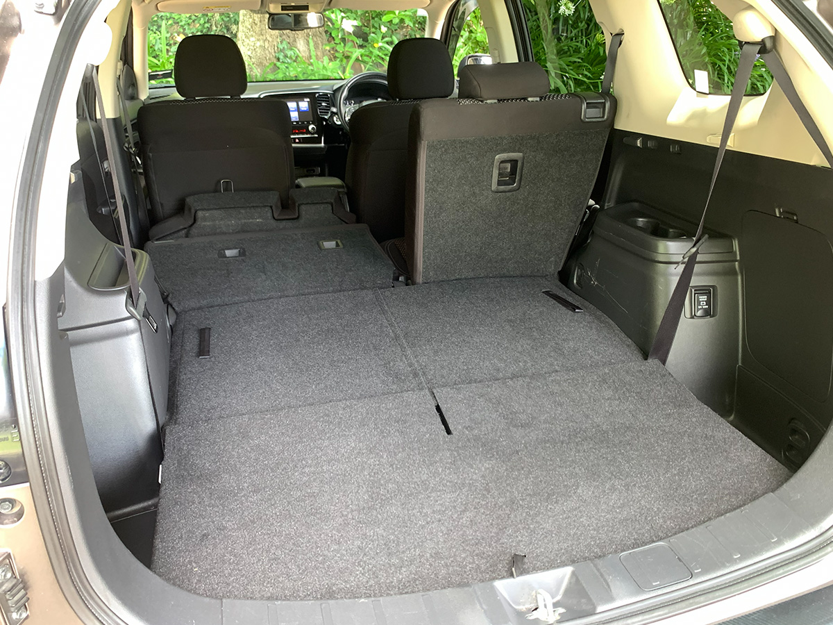 2022 Mitsubishi Outlander LS 2.4L Petrol 7 Seater Automatic