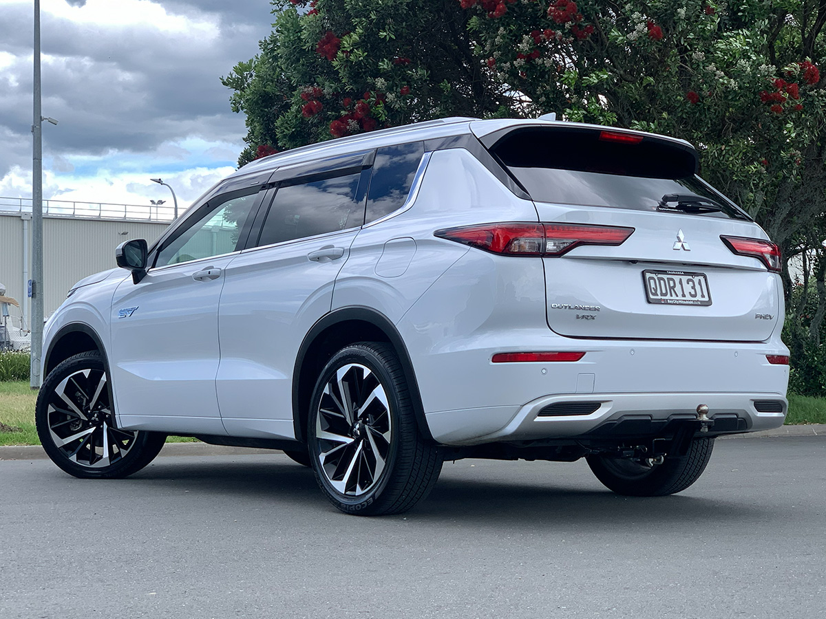 2023 Mitsubishi Outlander VRX PHEV HYBRID 4WD
