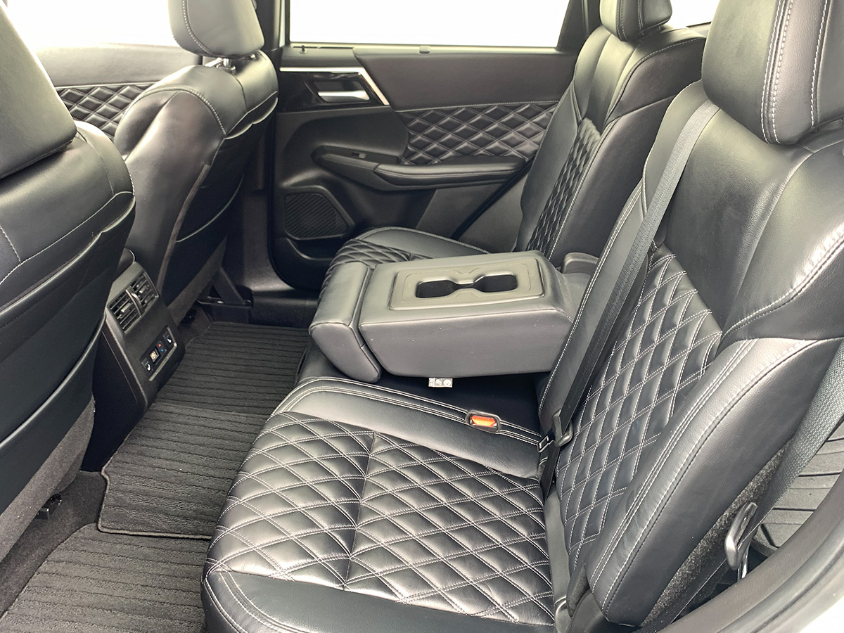 2023 Mitsubishi Outlander VRX PHEV HYBRID 4WD