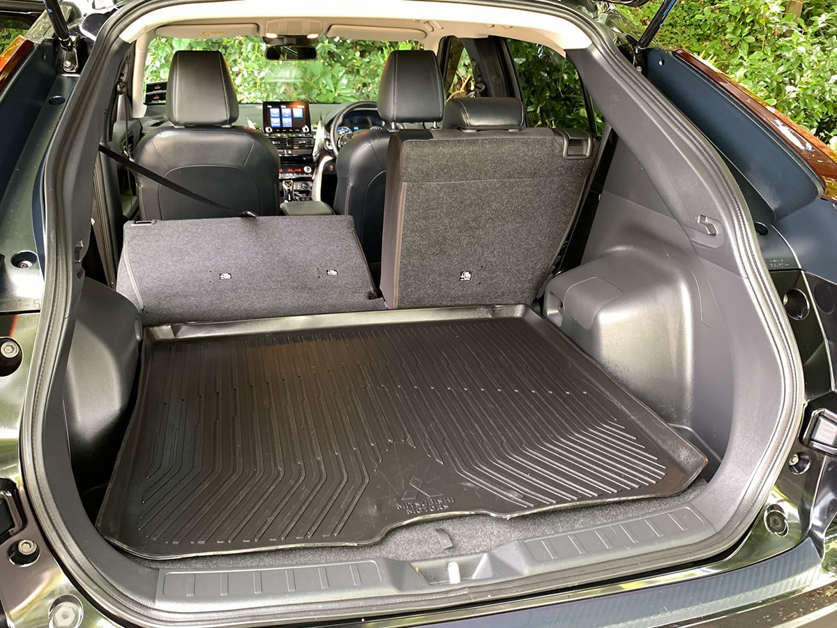 2024 Mitsubishi Eclipse Cross PHEV XLS 4WD Hybrid