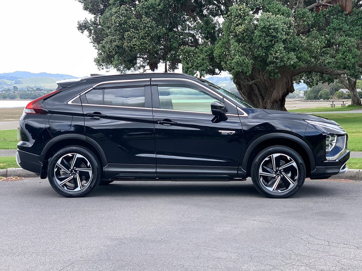 2024 Mitsubishi Eclipse Cross PHEV XLS 4WD Hybrid