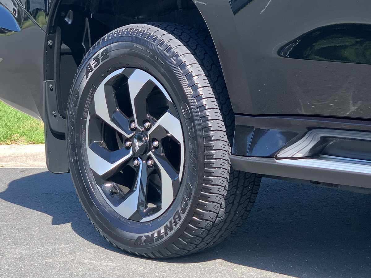 2024 Mitsubishi Pajero Sport VRX