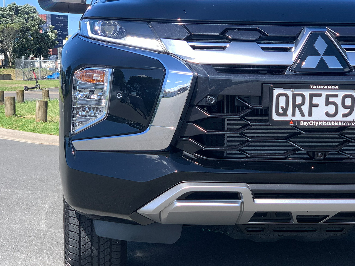 2024 Mitsubishi Pajero Sport VRX