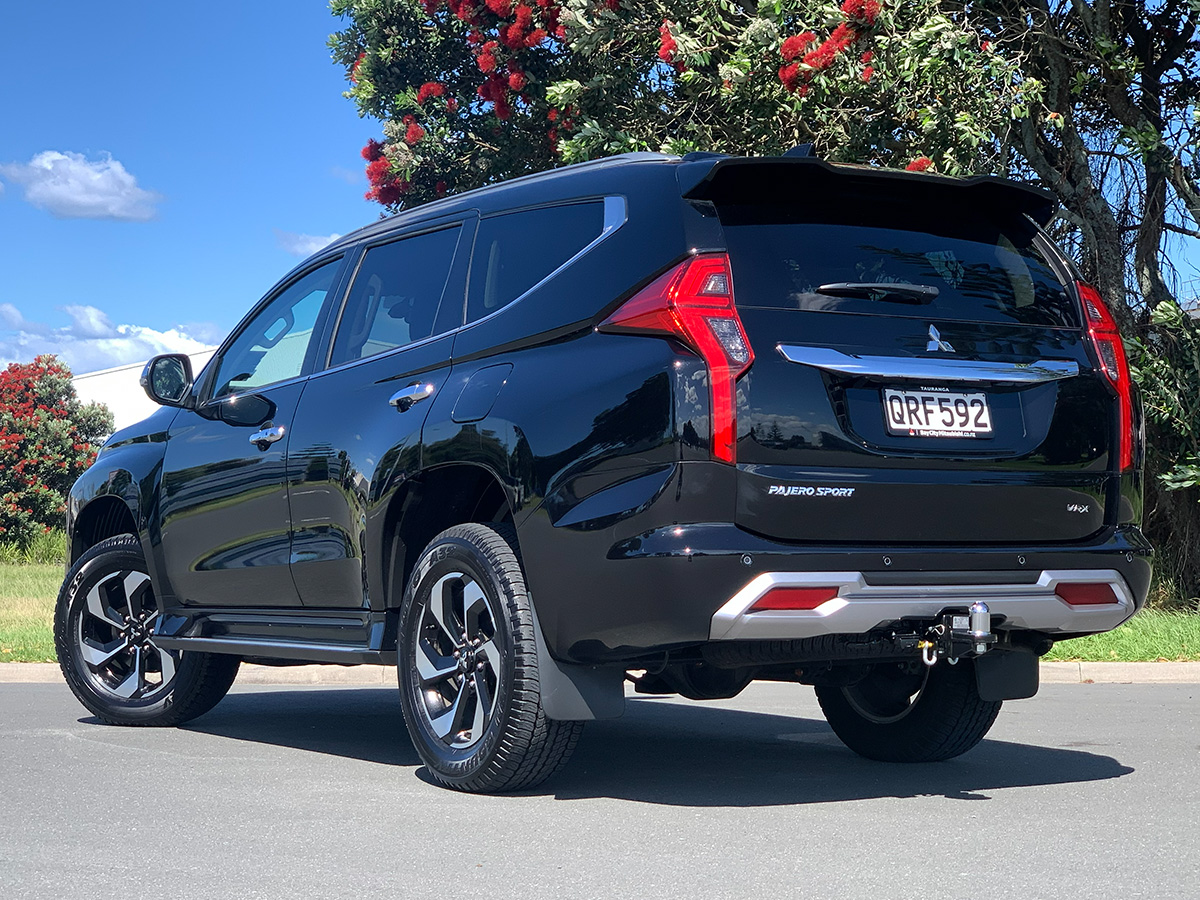 2024 Mitsubishi Pajero Sport VRX