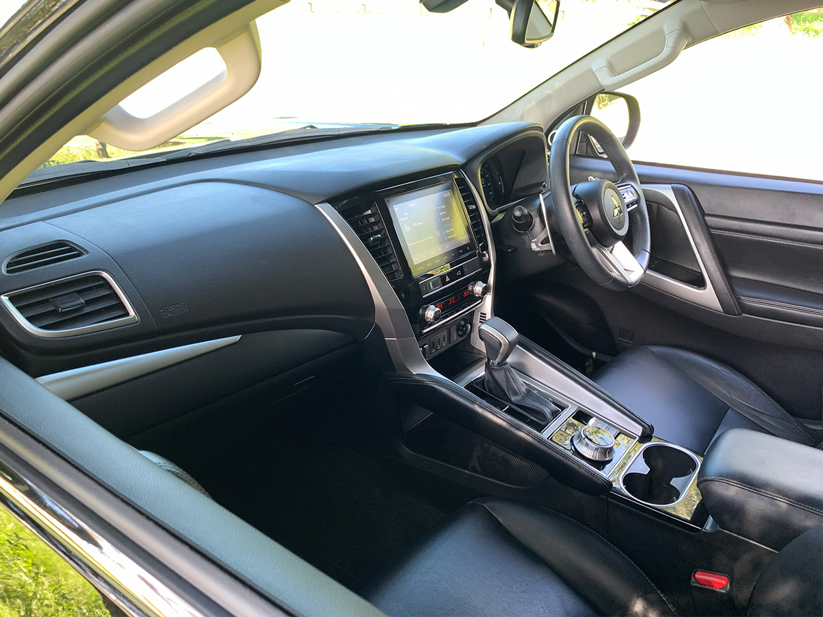 2024 Mitsubishi Pajero Sport VRX