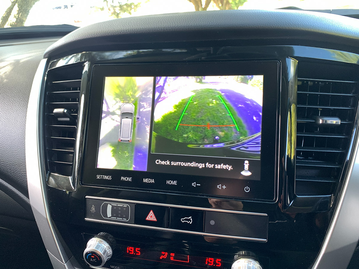 2024 Mitsubishi Pajero Sport VRX