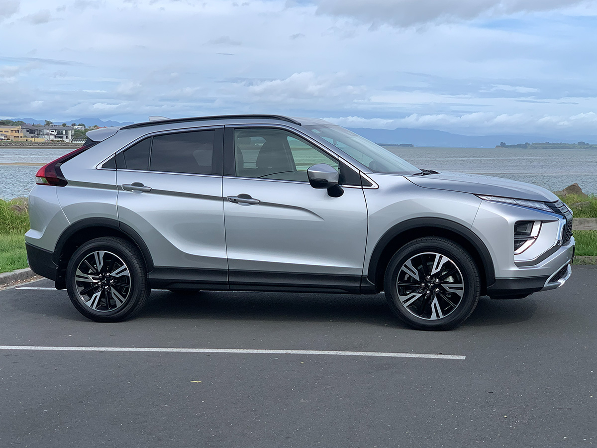 2025 Mitsubishi Eclipse Cross XLS 2WD
