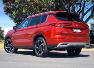 2025 Mitsubishi Outlander XLS PHEV Hybrid 4WD