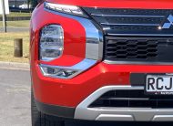 2025 Mitsubishi Outlander XLS PHEV Hybrid 4WD
