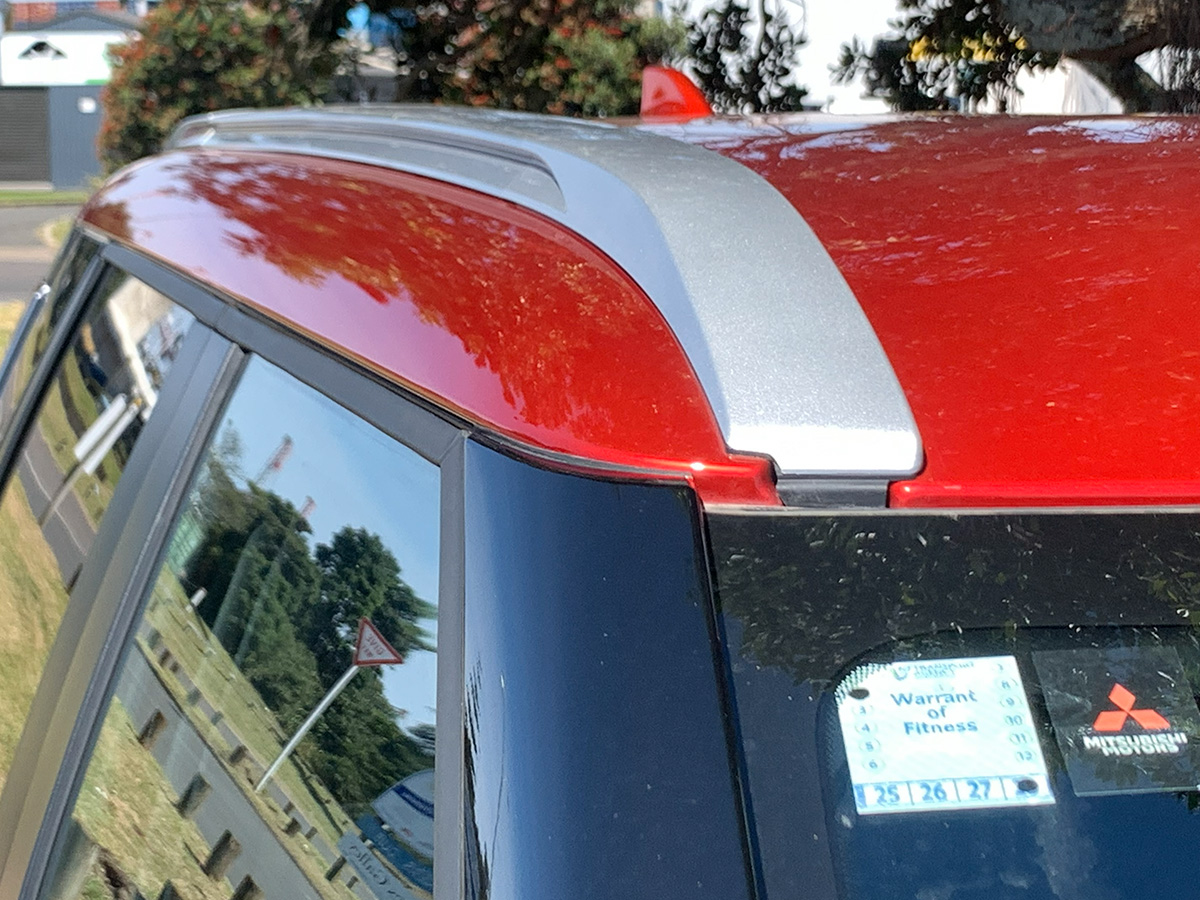 2025 Mitsubishi Outlander XLS PHEV Hybrid 4WD